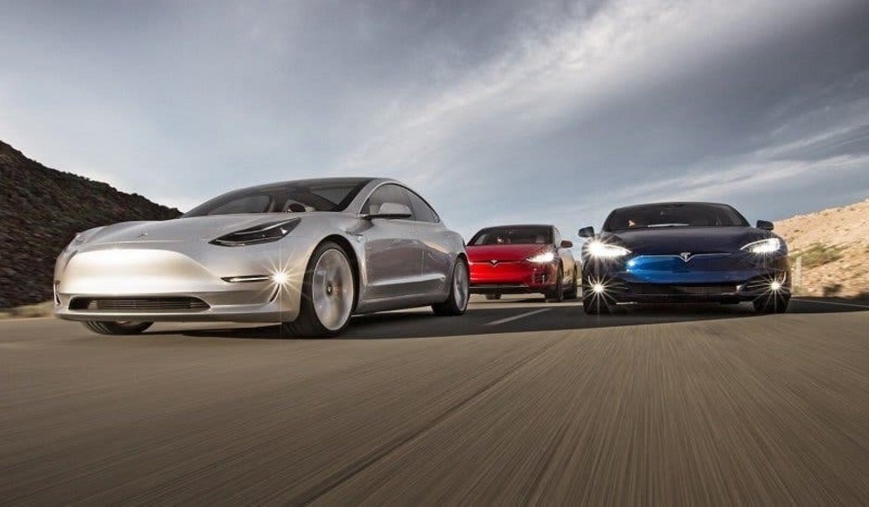 Comparación Autonomía Tesla Model 3 S X