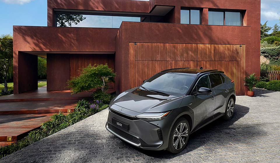 Nuevo Toyota bZ4X 2025: Precio, autonomía y todas las características del 4x4 eléctrico de Toyota
