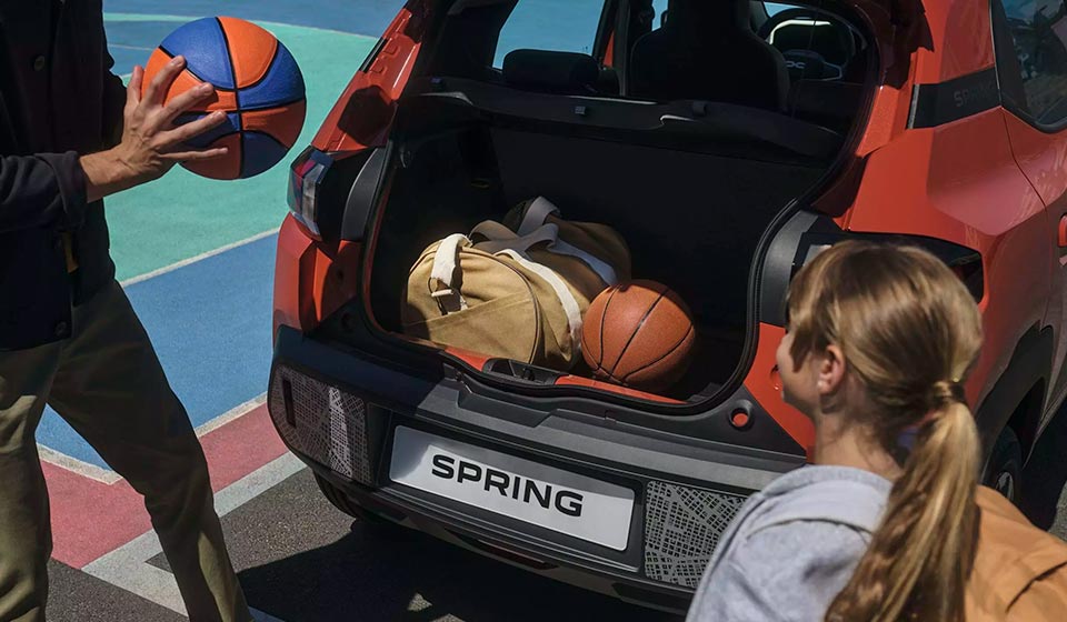 Yeni Dacia Spring 2026: daha akıllı bir mobiliteyi destekleyen şehir elektriği aracı