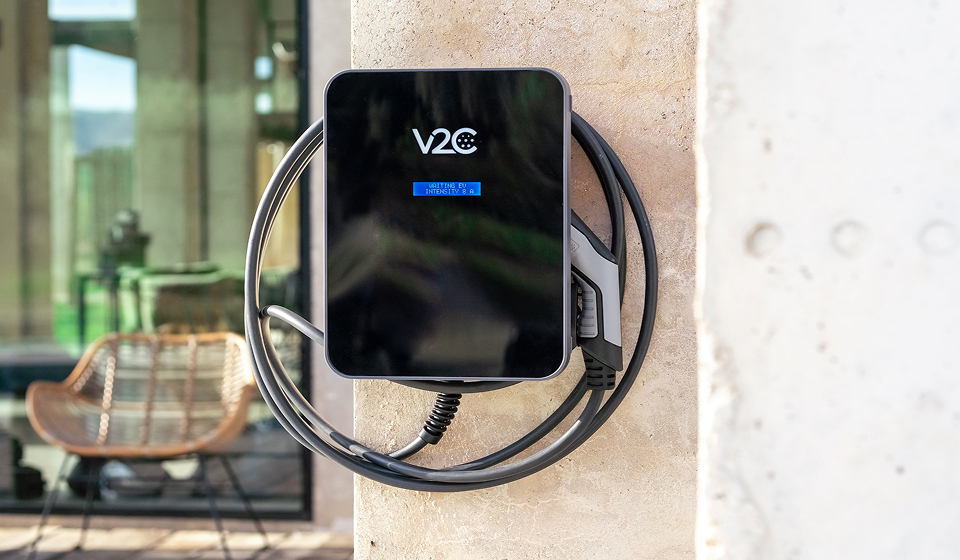Wallbox mit MID-konformem Zähler zur Trennung von privatem und geschäftlichem Ladeverbrauch für die Steuer